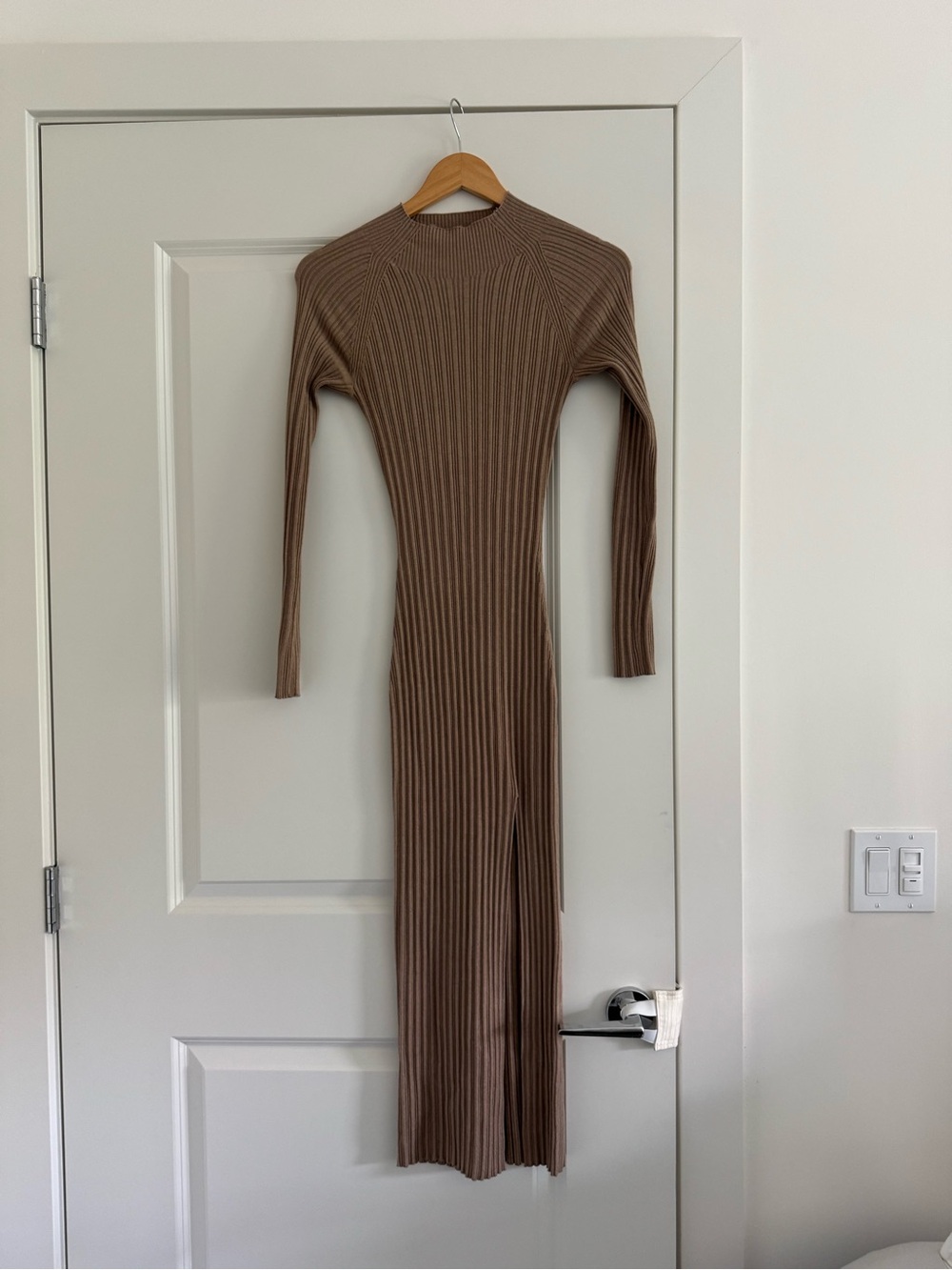 Wilfred Ribbed Long-Sleeve Maxi Dress - Taupe